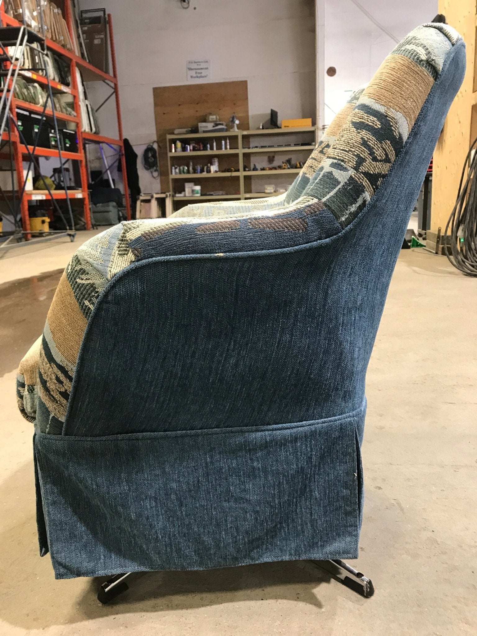 Used RV Chair - 33" H x 20" W x 19" D - Young Farts RV Parts