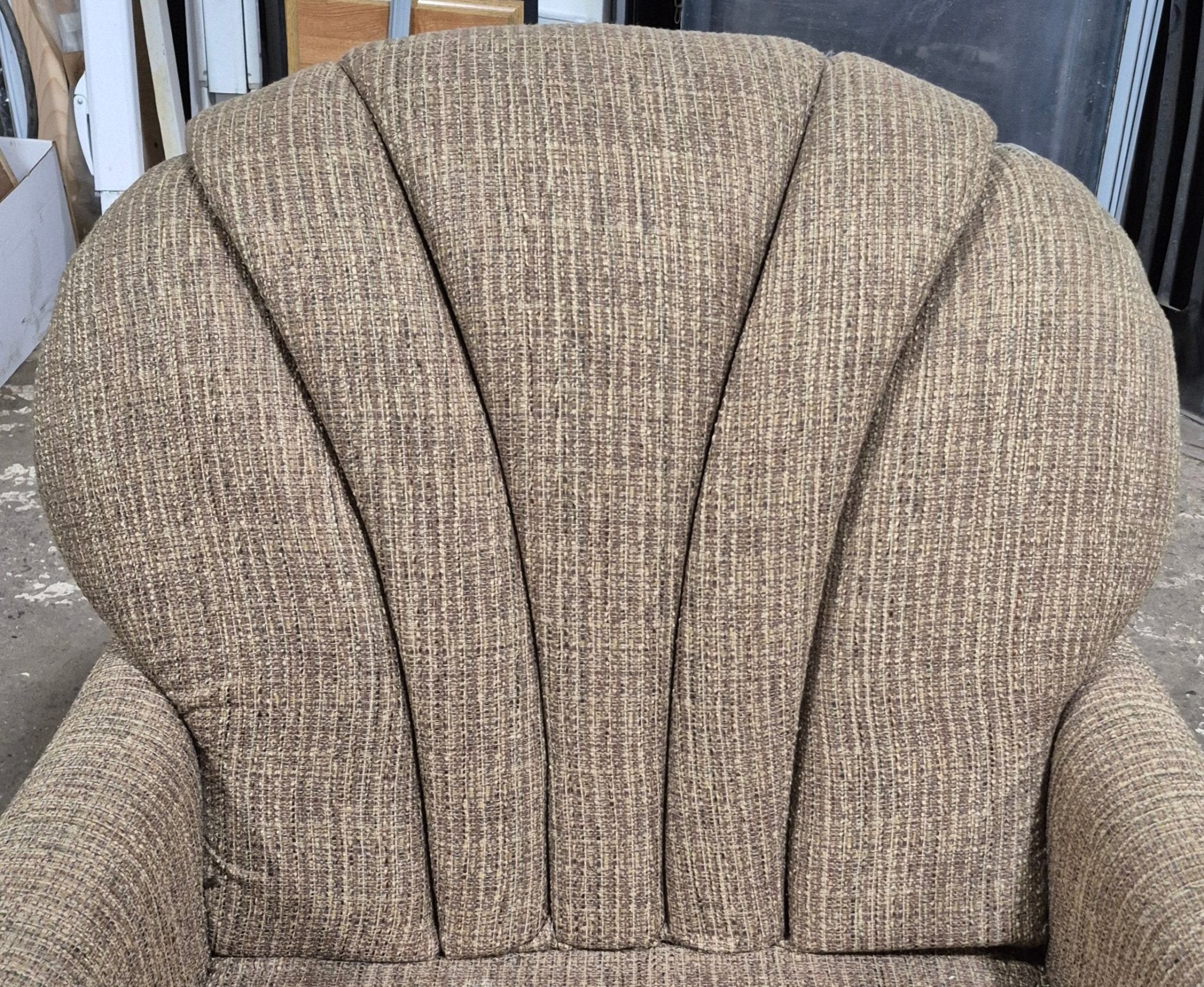 Used RV Chair - 34 1/2" H x 28" W x 29" D - Young Farts RV Parts