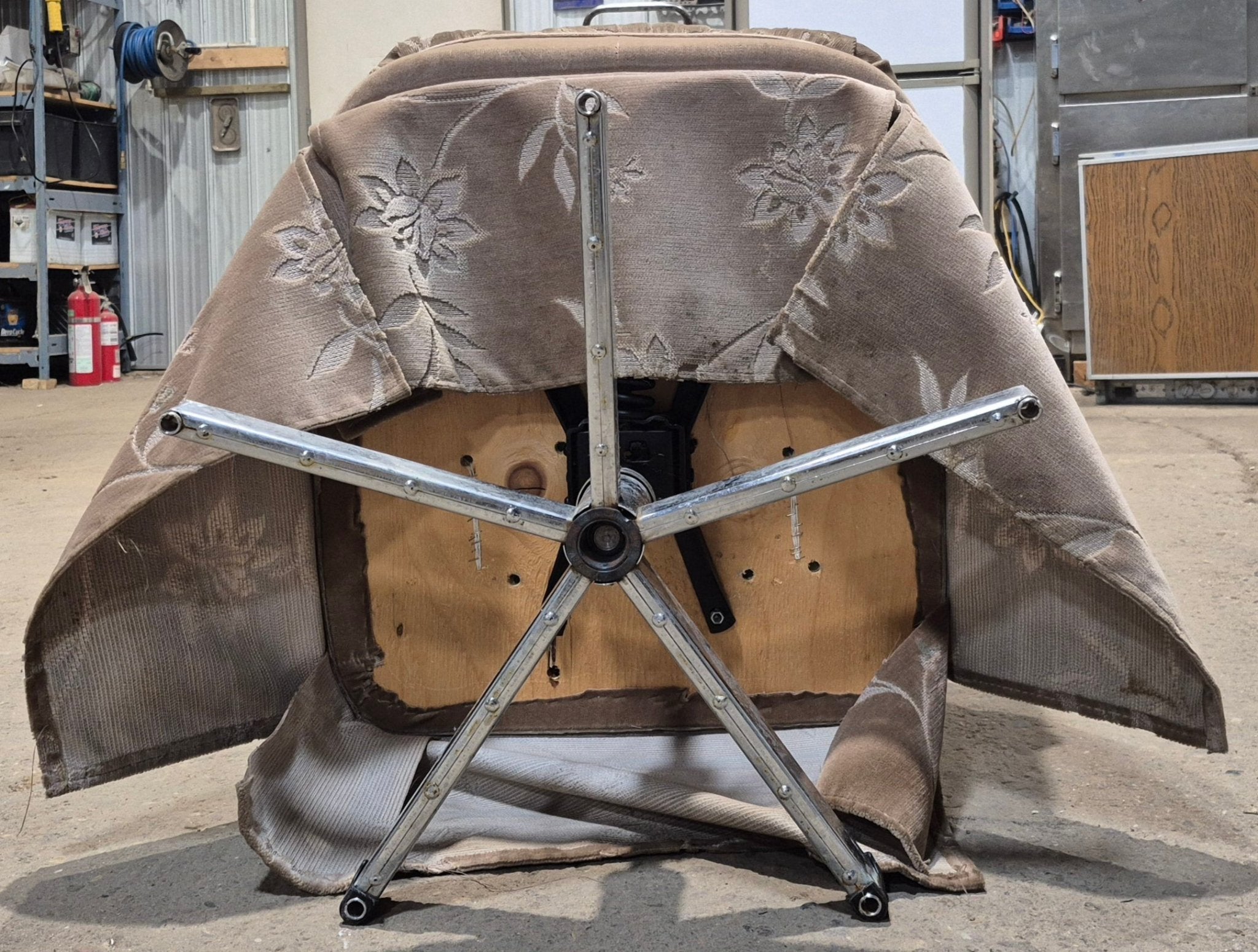 Used RV Chair - 37" H x 25" W x 25" D - Young Farts RV Parts