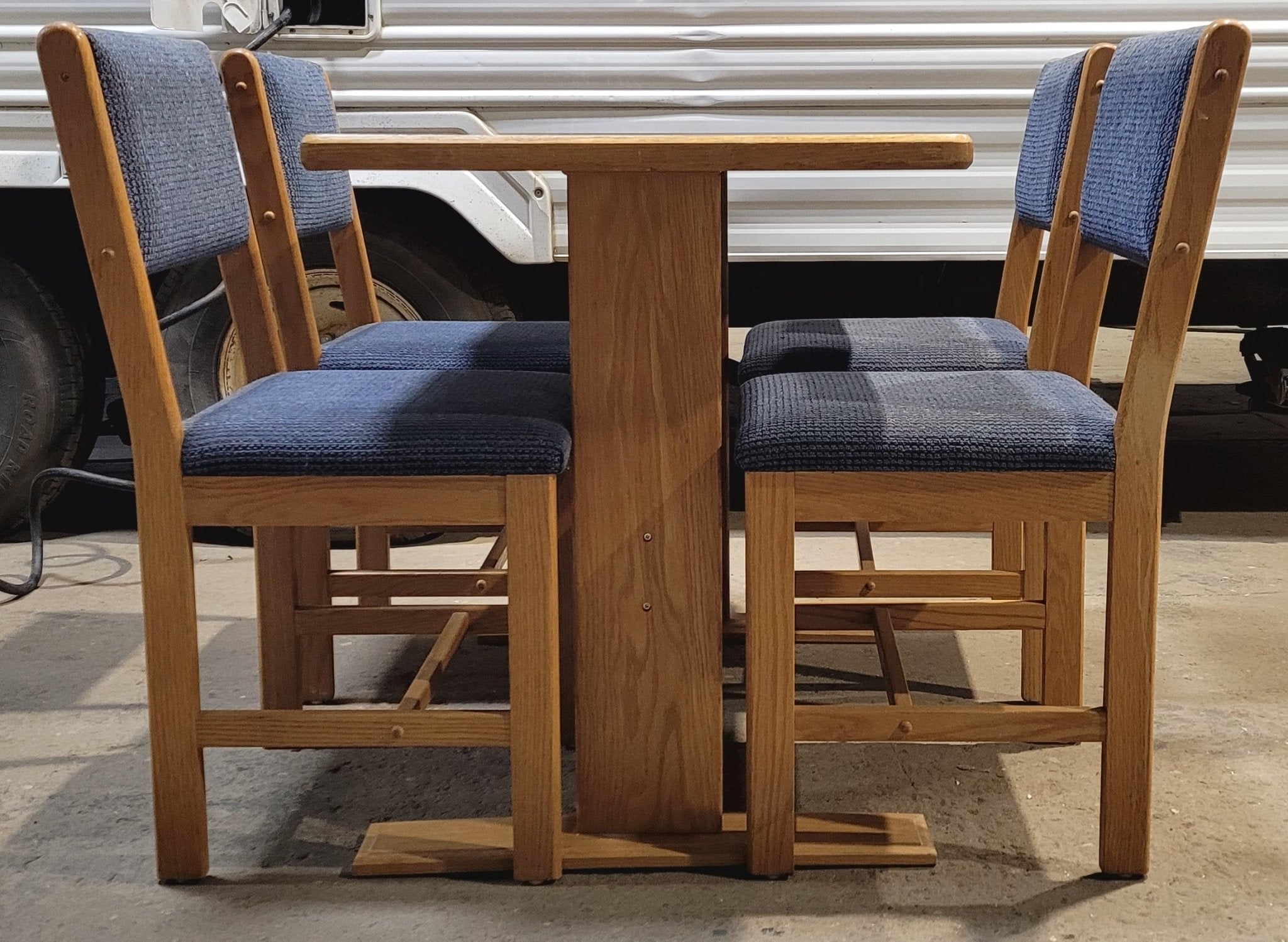 Used RV Dining Table Set - 5 piece - Young Farts RV Parts