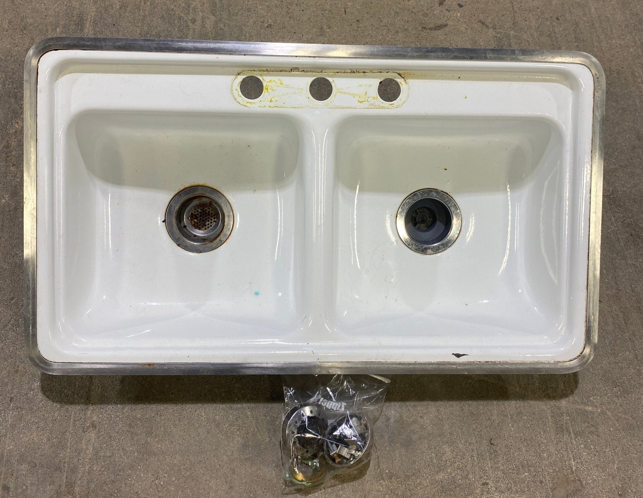 Used RV Double Kitchen Sink 33” W x 19” L - Young Farts RV Parts