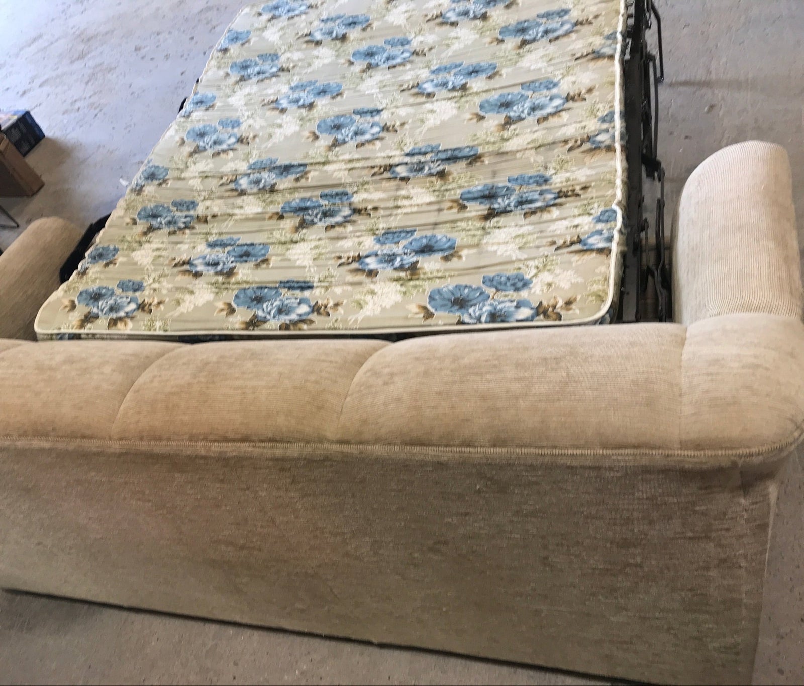 Used RV Hide - A - Bed Sofa 73