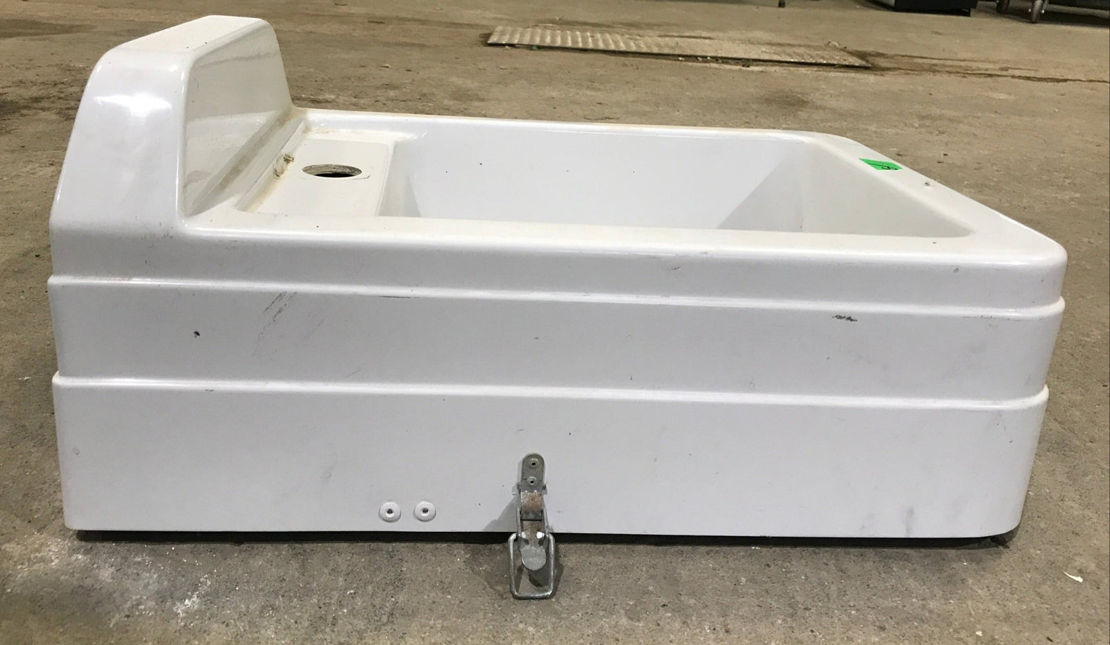 Used RV Kitchen Sink 21 1/2” L X 14 3/4