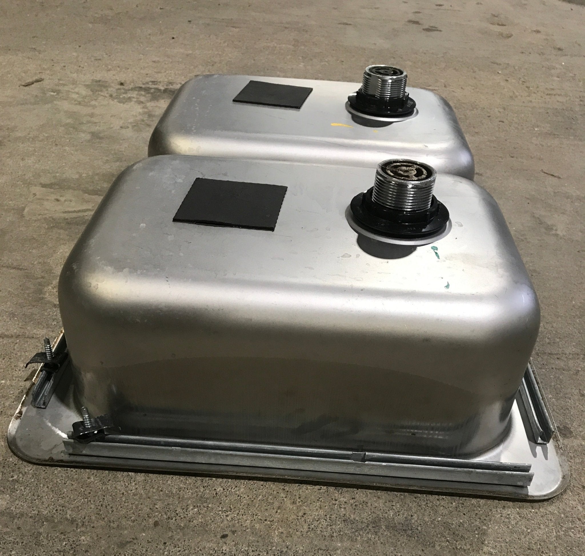 Used RV Kitchen Sink 24” W X 17” L - Young Farts RV Parts