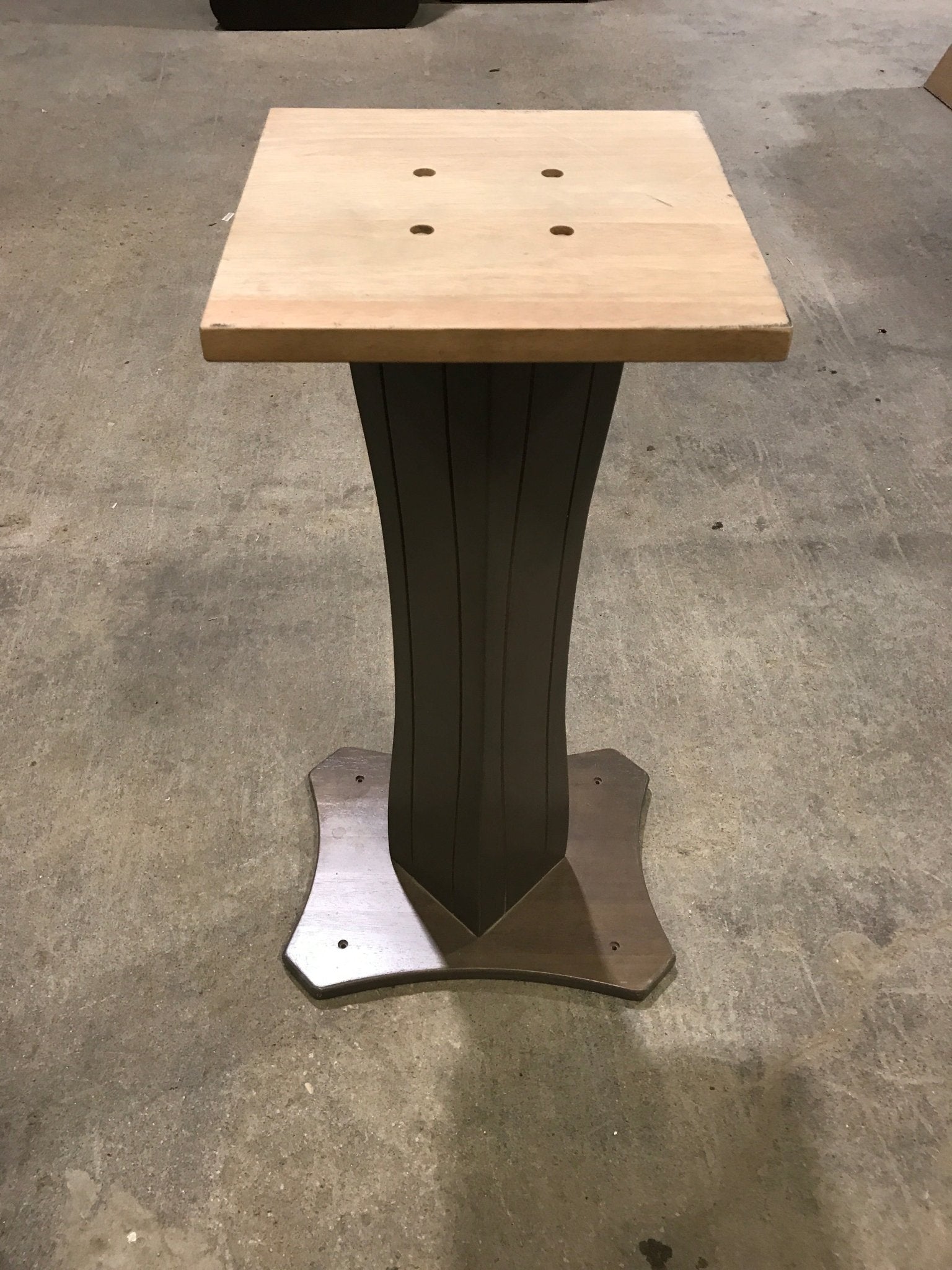 Used RV Pedestal Style Table Leg 29 1/2