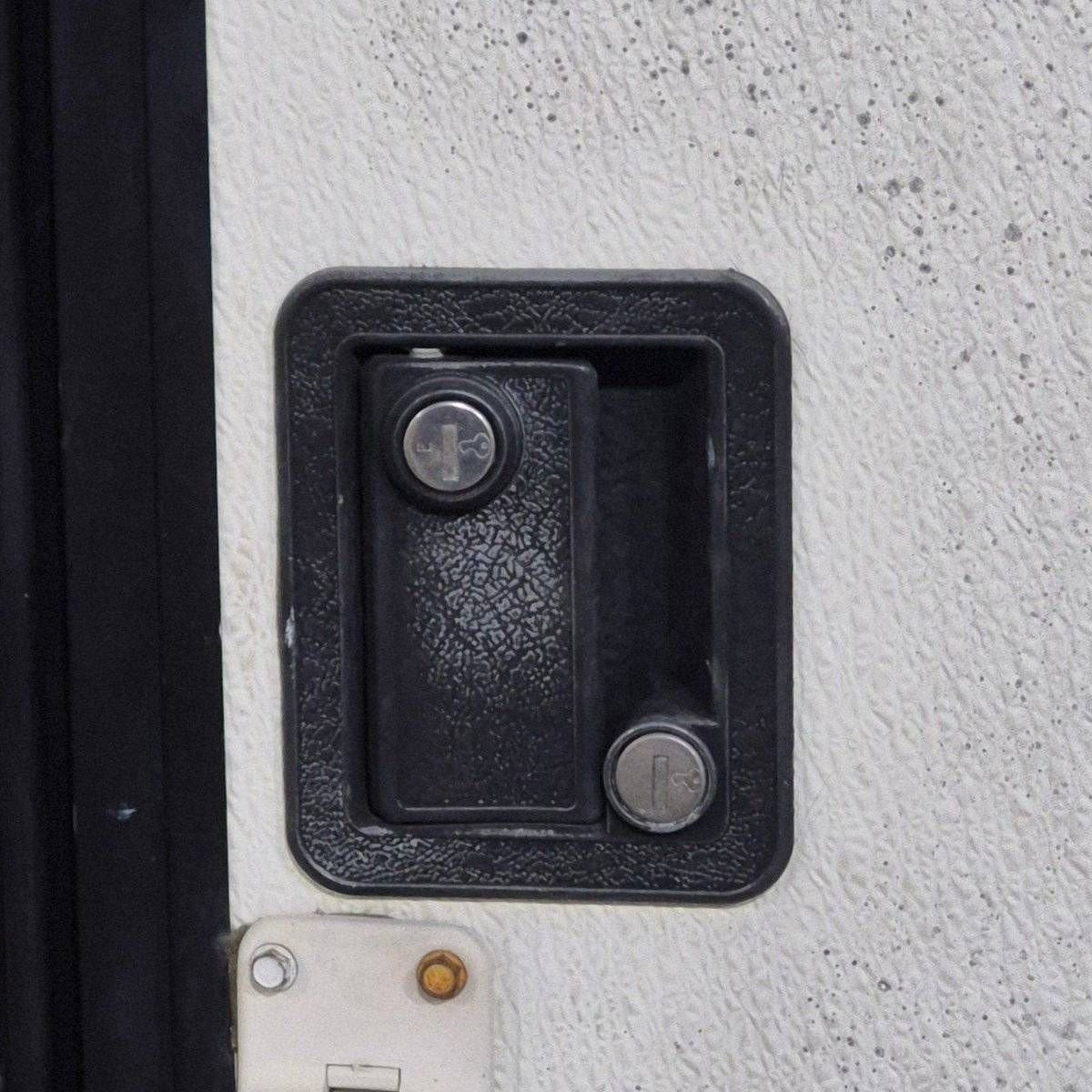 Used RV Radius Entry Door - 29 1/2" X 72" - Young Farts RV Parts