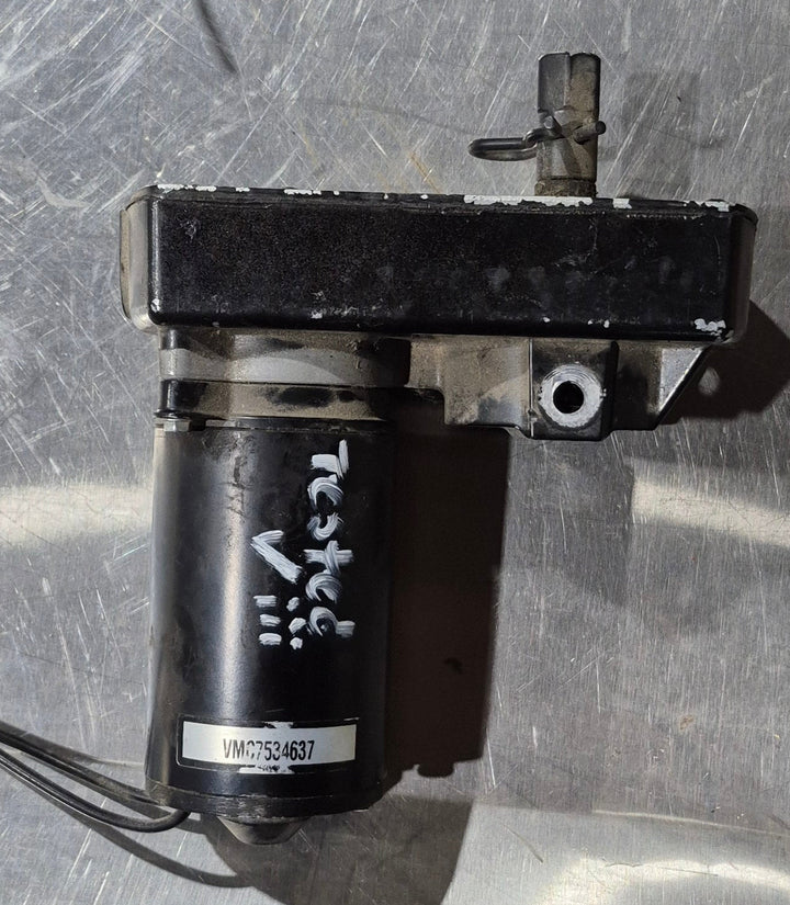 Used RV Slide Out Motor 18:1 - VMC7534637 - Young Farts RV Parts