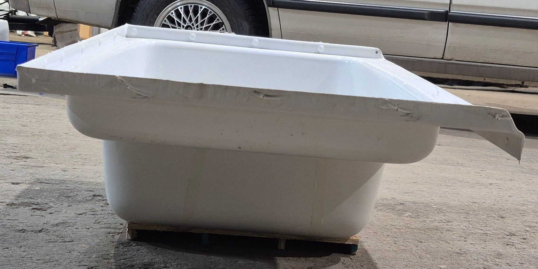 Used RV Step Bath Tub 35 7/8" L x 23 3/4" D - Right Hand Drain - Young Farts RV Parts