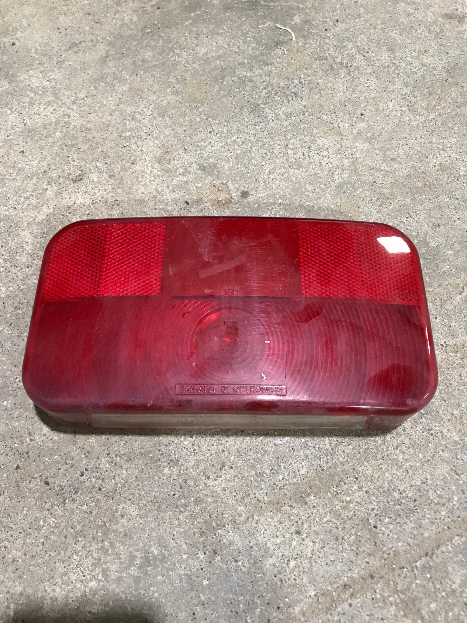 Used RV Tail Light Assembly Replacement Lens SAE - AIST 01 OPTRONICS - Young Farts RV Parts