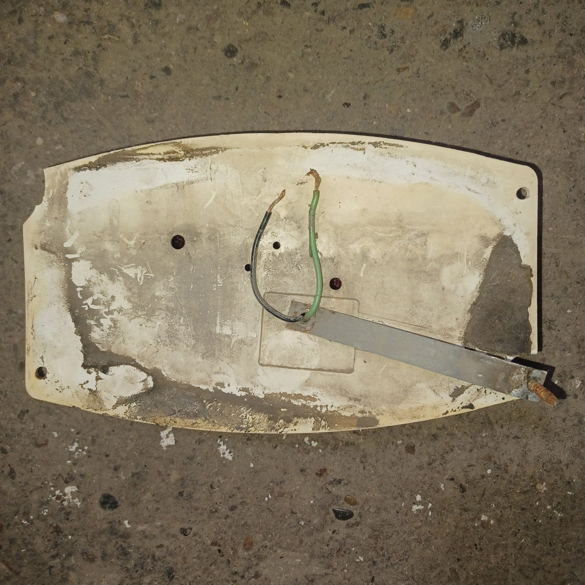 Used SAE-STLIA-67 596 License Plate Replacement Lens with Bracket-596 - Young Farts RV Parts