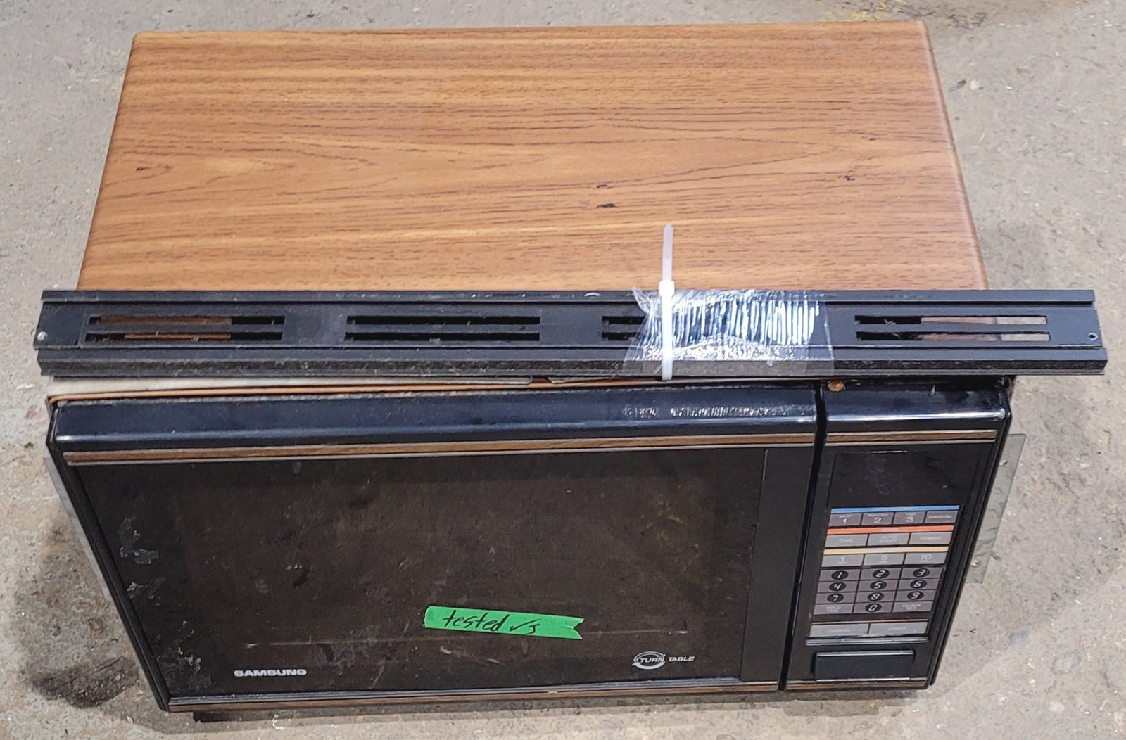 Used SAMSUNG RV Microwave 20 1/2