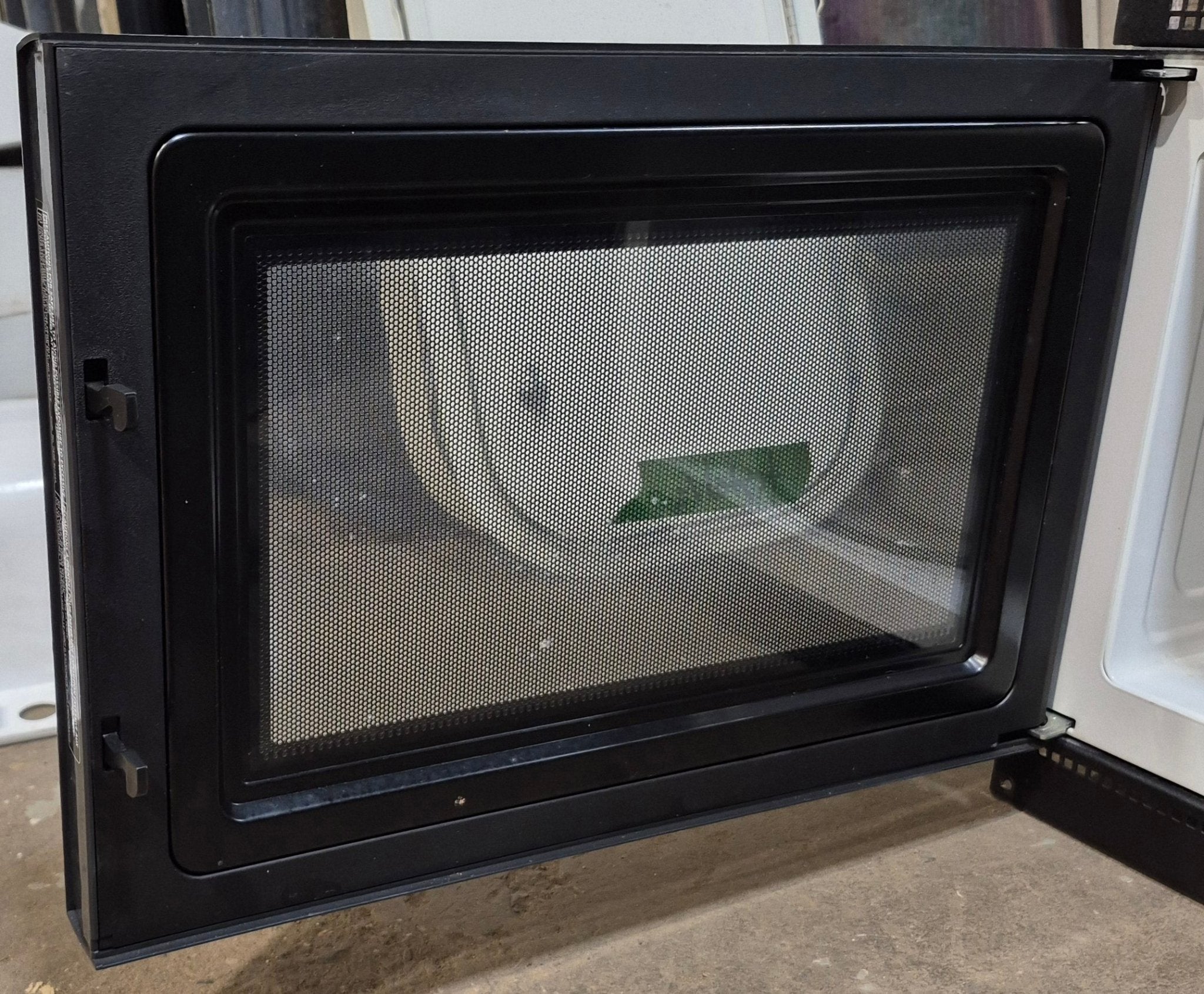Used SAMSUNG RV Microwave 22" W x 12 1/8" H x 15 1/4" D - Young Farts RV Parts