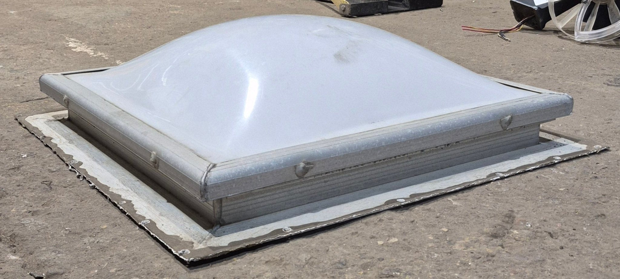 Used Skylight 28 1/2" x 28 1/2" (with inner skylight) - Young Farts RV Parts