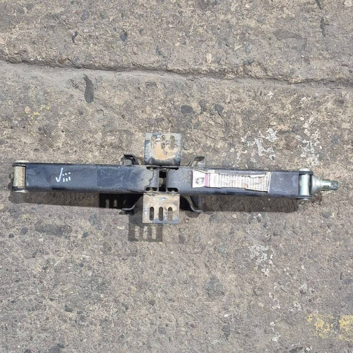 Used Stabilizer Jack - 24" - Young Farts RV Parts