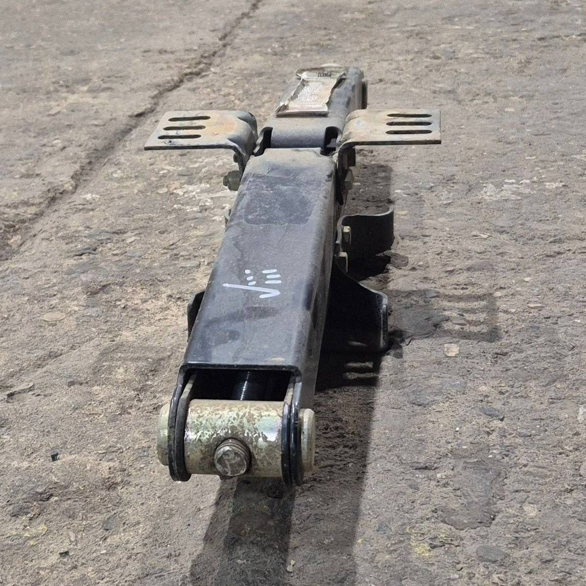 Used Stabilizer Jack - 24" - Young Farts RV Parts