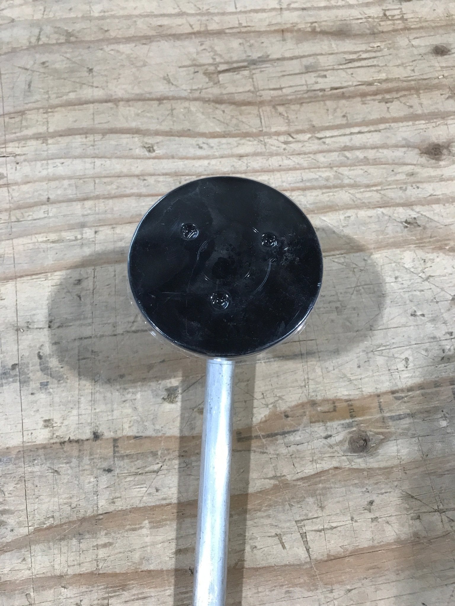 Used Suburban Assembly Right Rear 010998 - Young Farts RV Parts