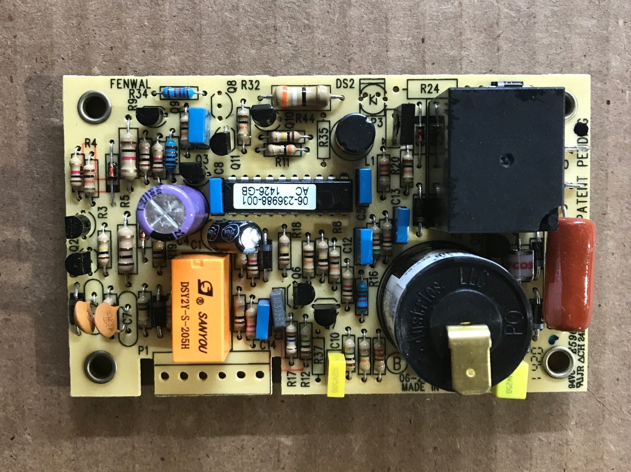 Used Suburban (Fenwal) Ignitor Board - 233012 , 06 - 236879 - 002 - Young Farts RV Parts