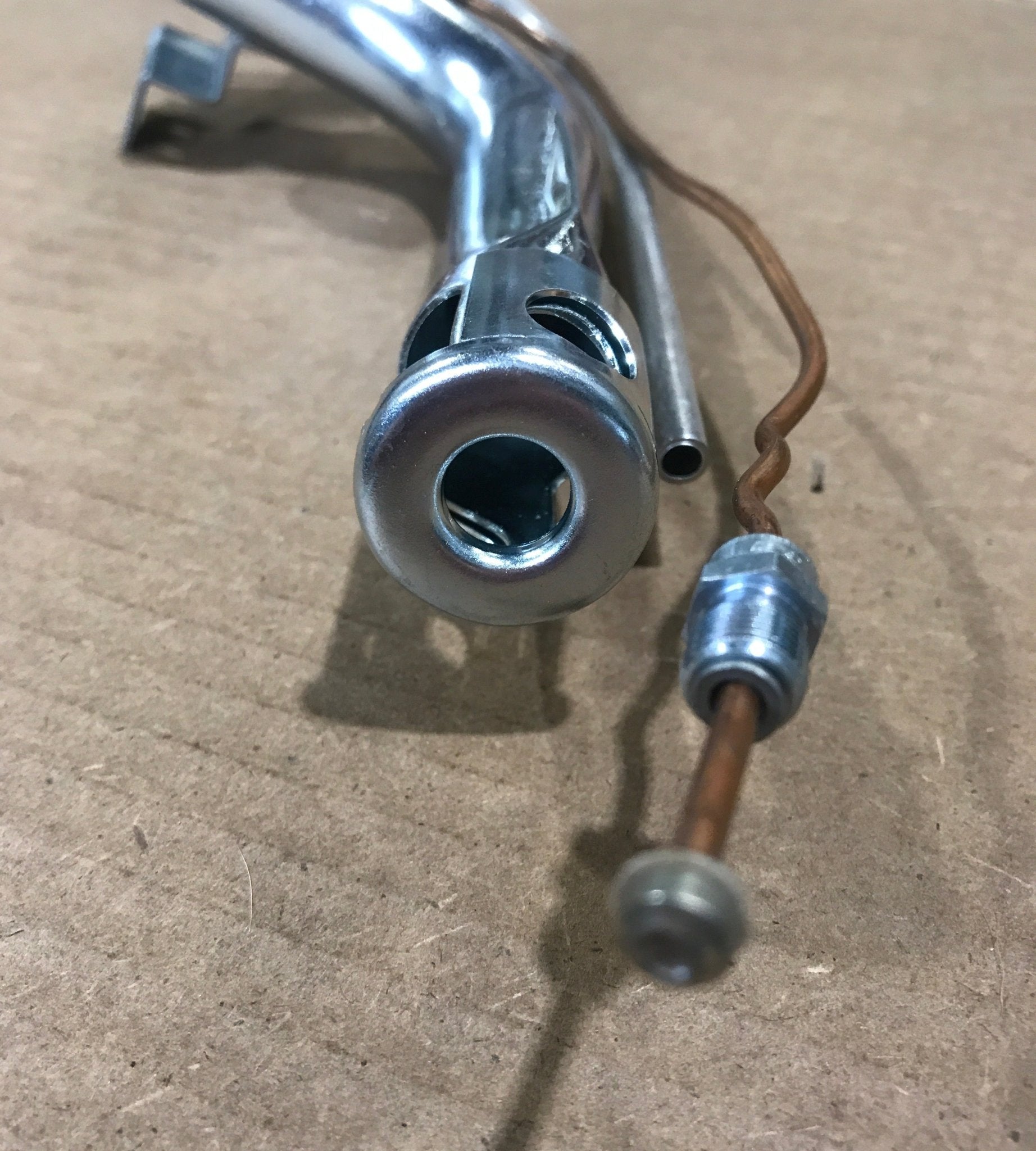 Used Suburban Large Burner Assembly - 520564 - Young Farts RV Parts