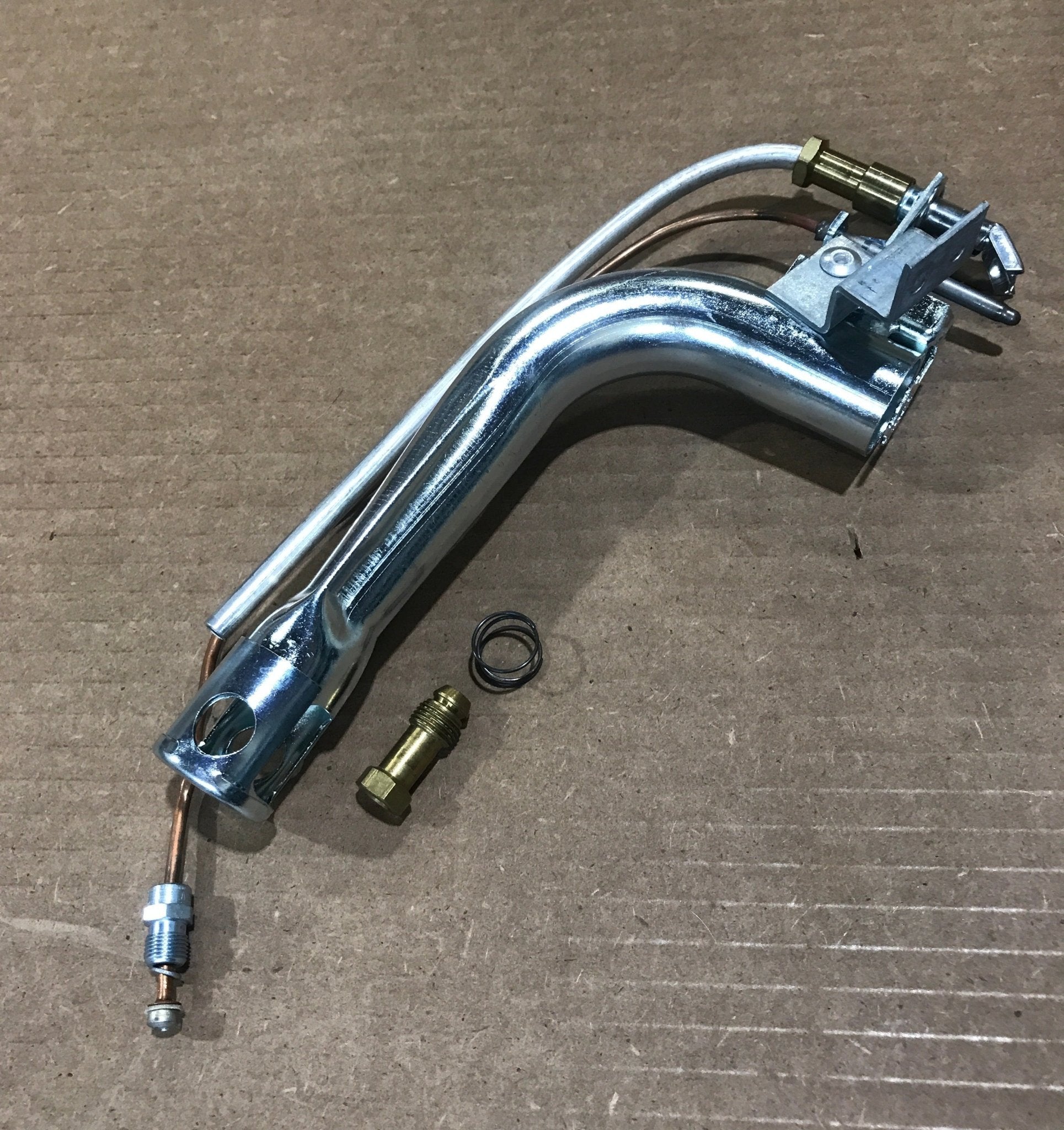 Used Suburban Large Burner Assembly - 520564 - Young Farts RV Parts