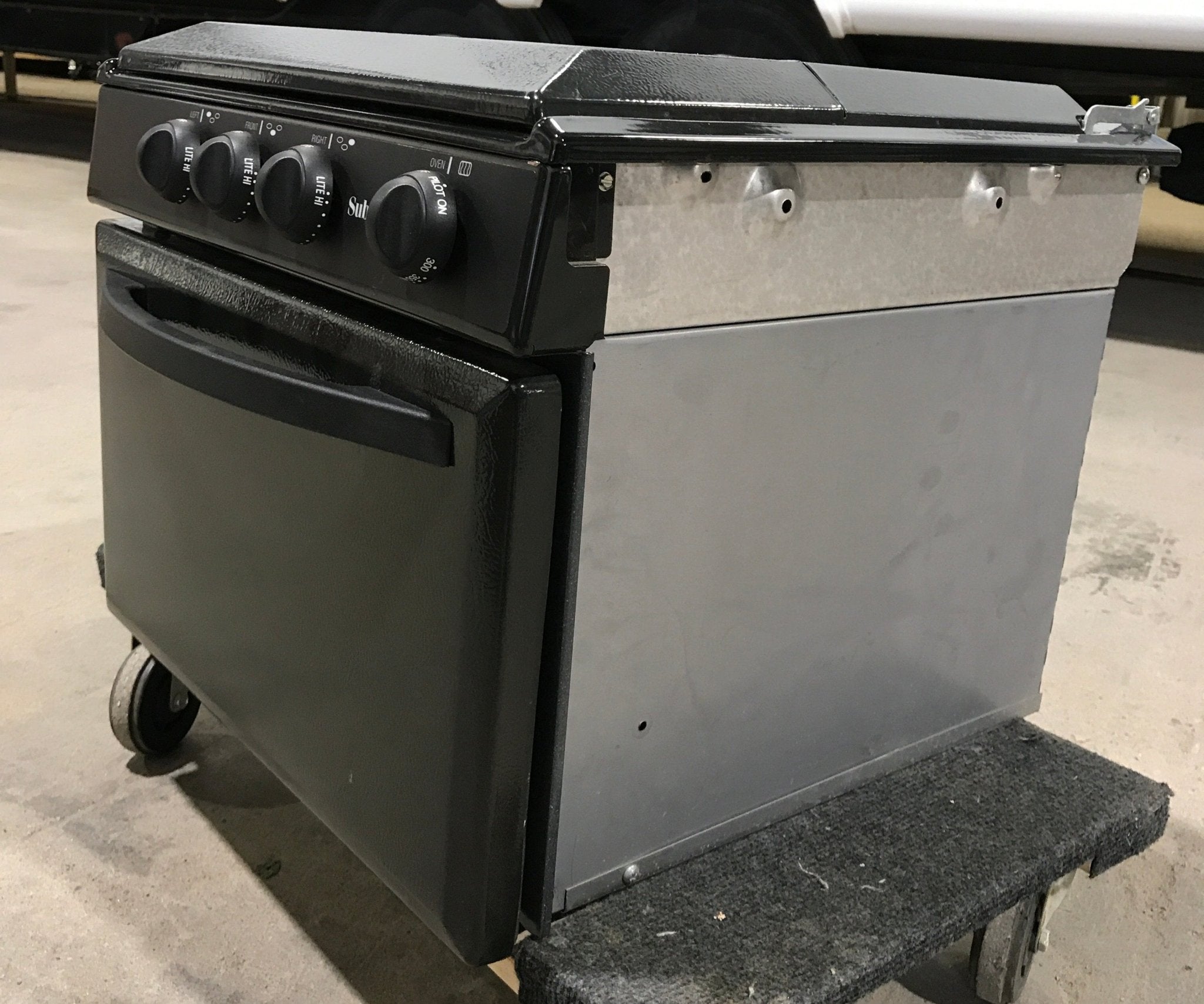 Used Suburban Oven With Cook Top SRNA3SBBM | Complete - Young Farts RV Parts