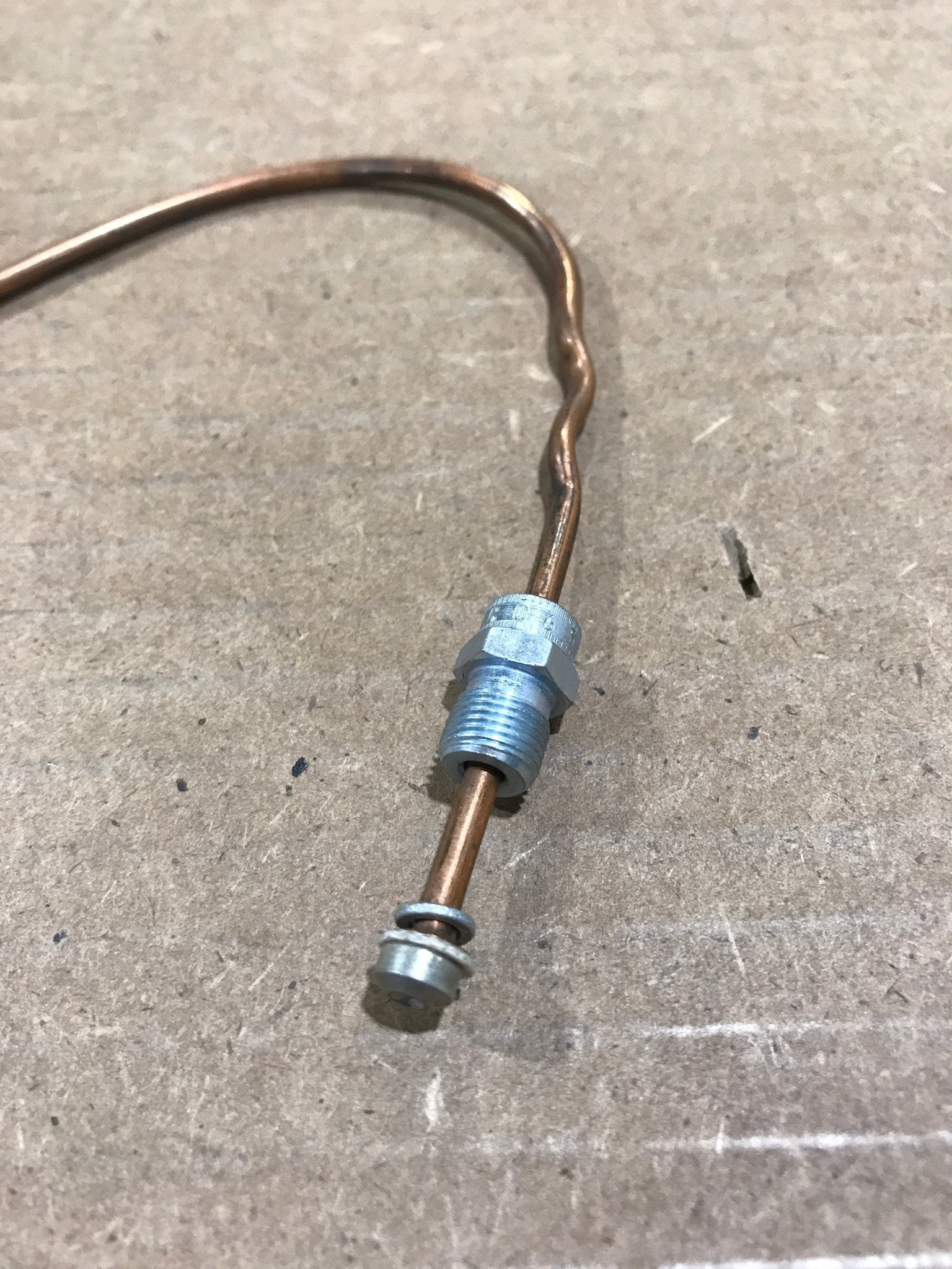 Used Suburban Pilot Assembly - 520567 - Young Farts RV Parts