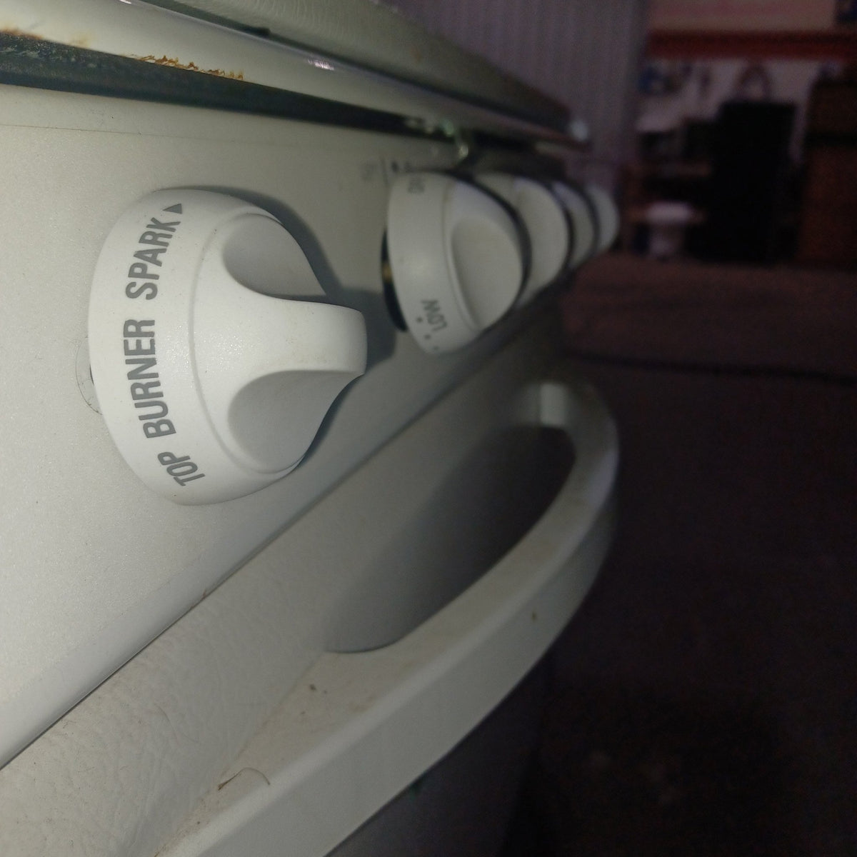 Used Suburban Range Stove 3 Burner - SRNA3SWWE - Young Farts RV Parts