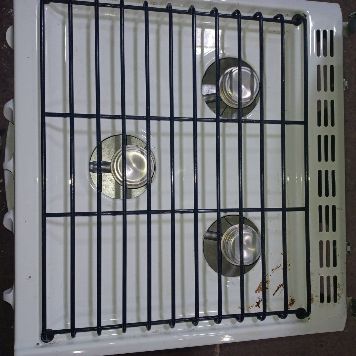 Used Suburban Range Stove 3 Burner - SRNA3SWWE - Young Farts RV Parts