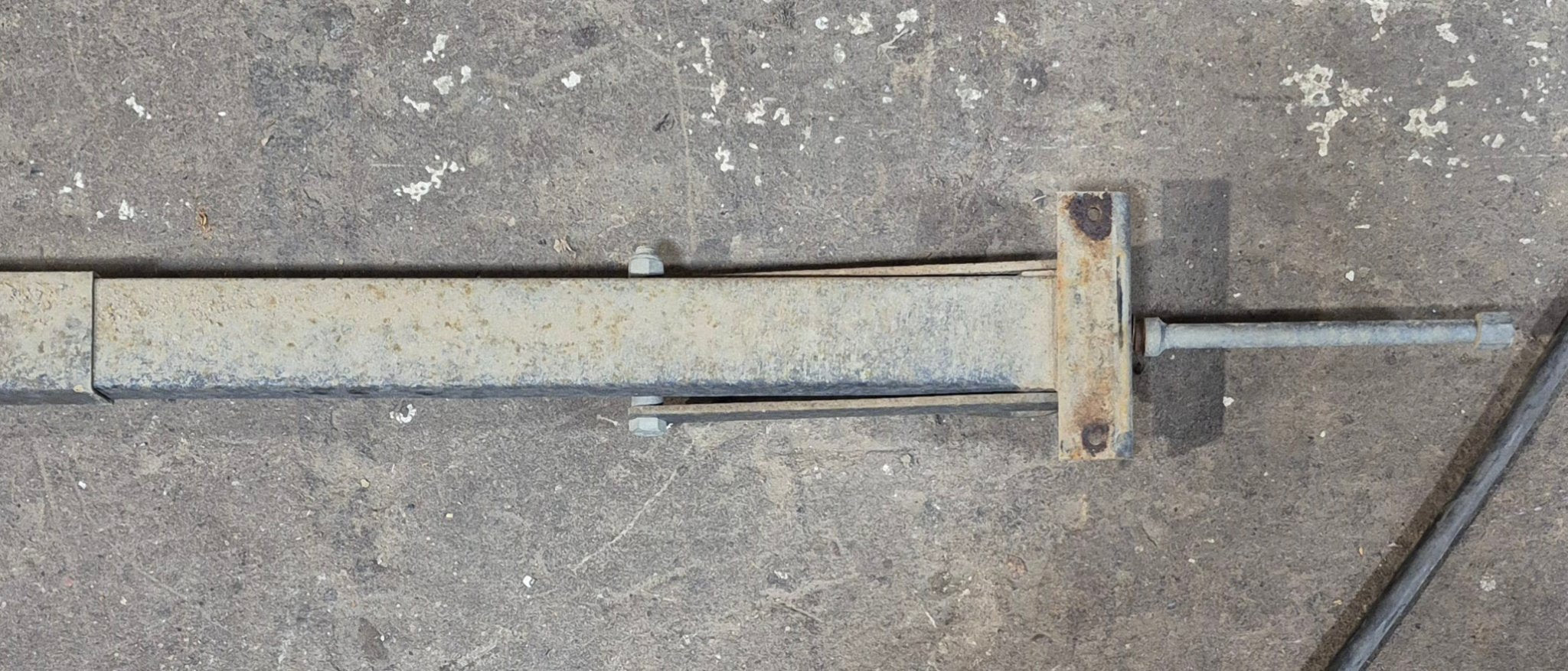 Used Telescopic Stabilizer Jack 79 3/4" - Young Farts RV Parts