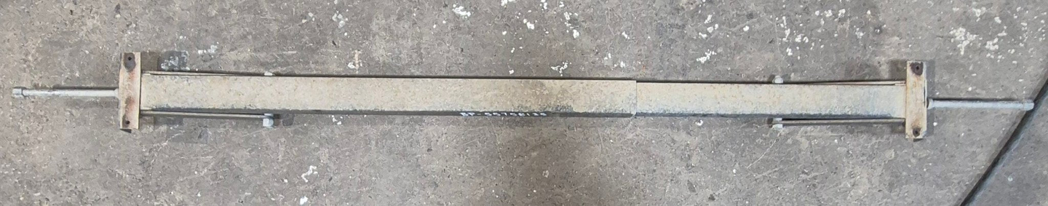 Used Telescopic Stabilizer Jack 79 3/4" - Young Farts RV Parts