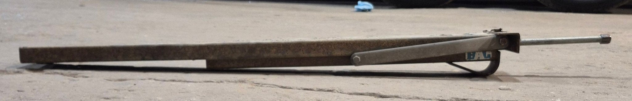 Used Telescopic Stabilizer Jack Wide Channel - Young Farts RV Parts