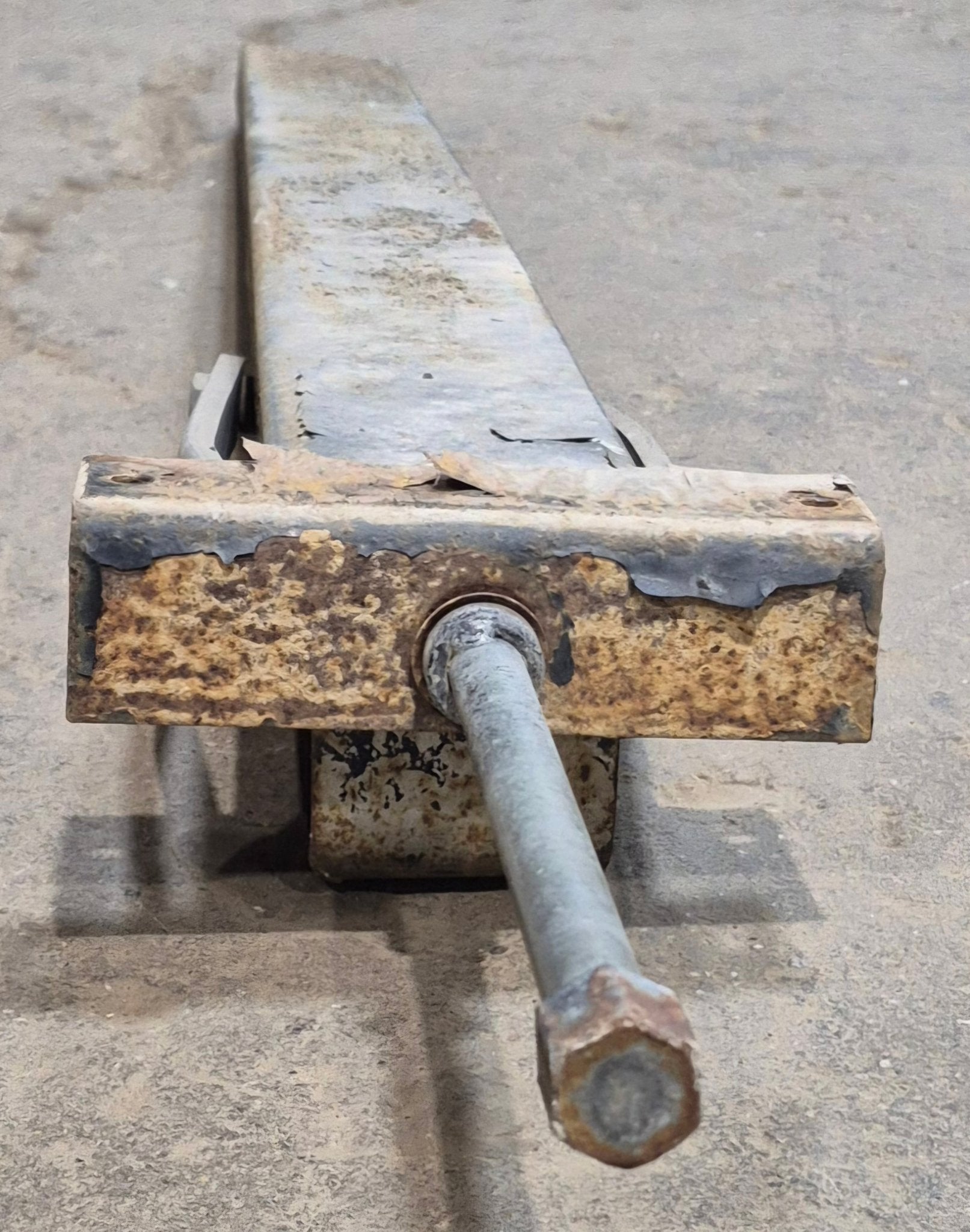 Used Telescopic Stabilizer Jack Wide Channel - Young Farts RV Parts