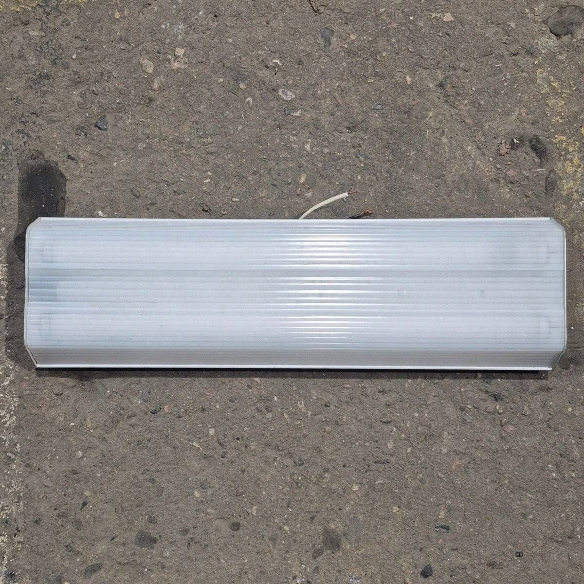 Used Thin-Lite Dual Fluorescent Light Fixture - Young Farts RV Parts