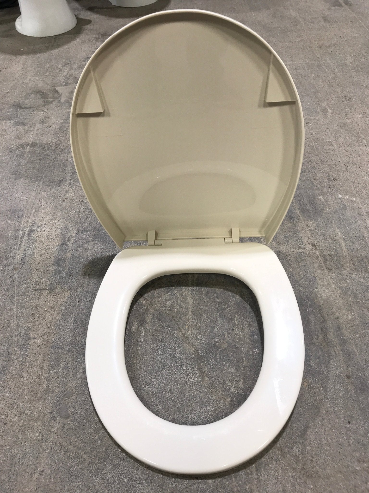 Used Toilet Seat Replacement Thetford 42179 - Young Farts RV Parts