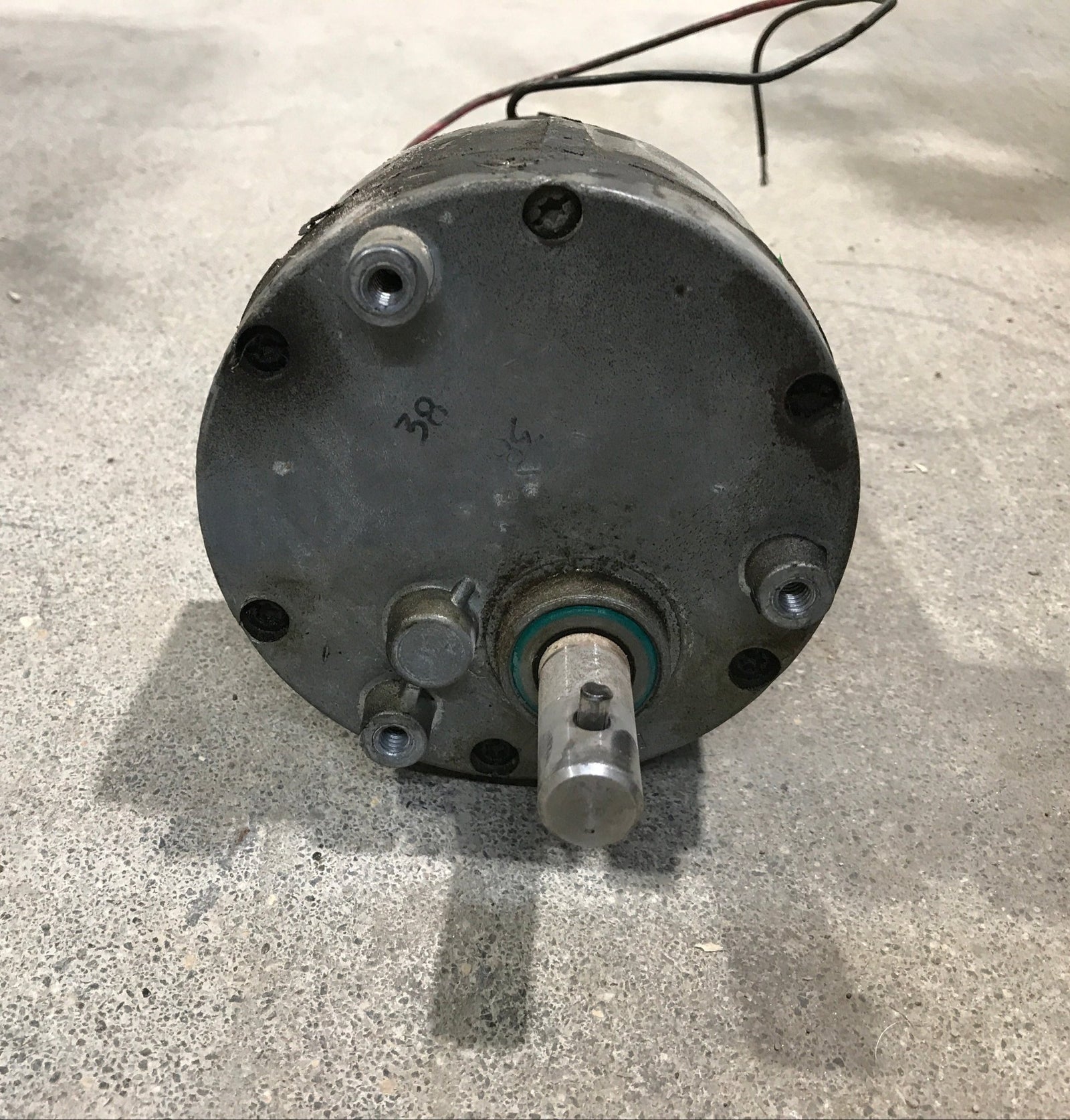 Used VonWeise Landing Gear/ Slide Motor V03629AM88 - Young Farts RV Parts