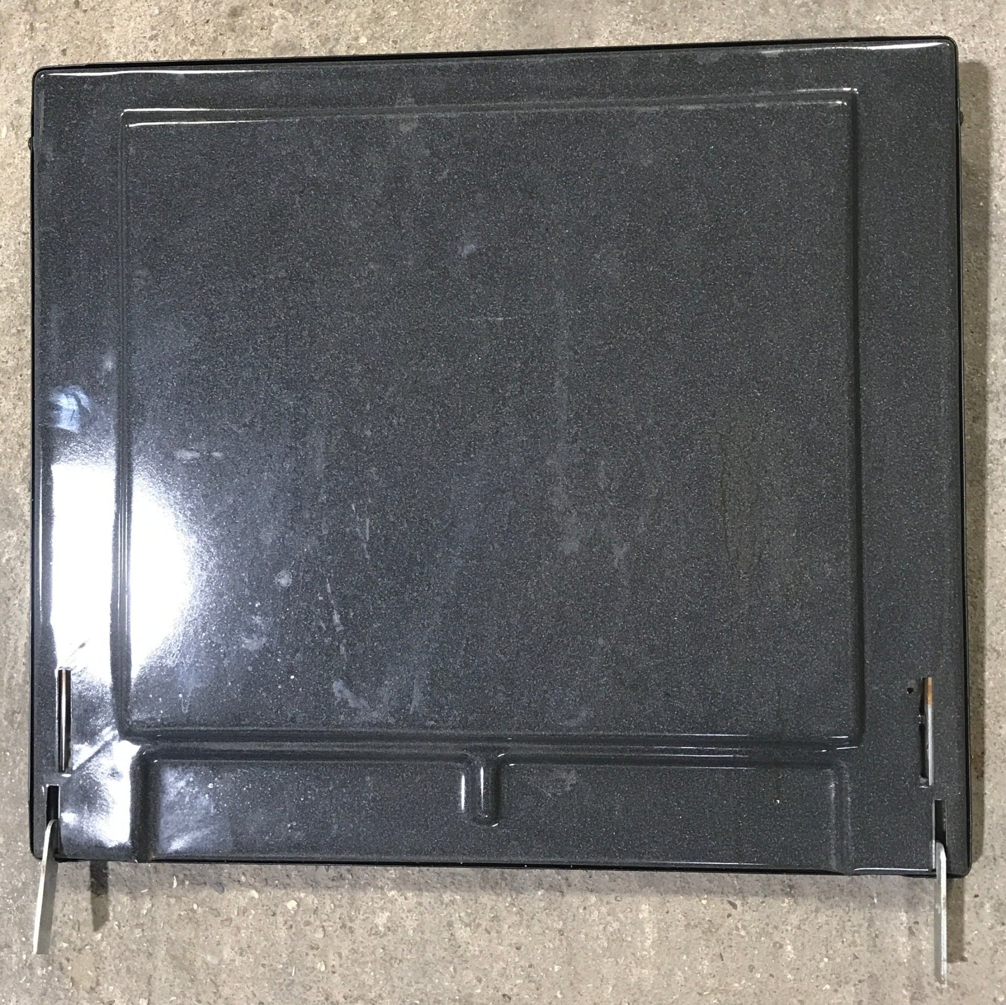 USED WEDGEWOOD OVEN DOOR 19" X 16 1/2"D R2136BB - Young Farts RV Parts
