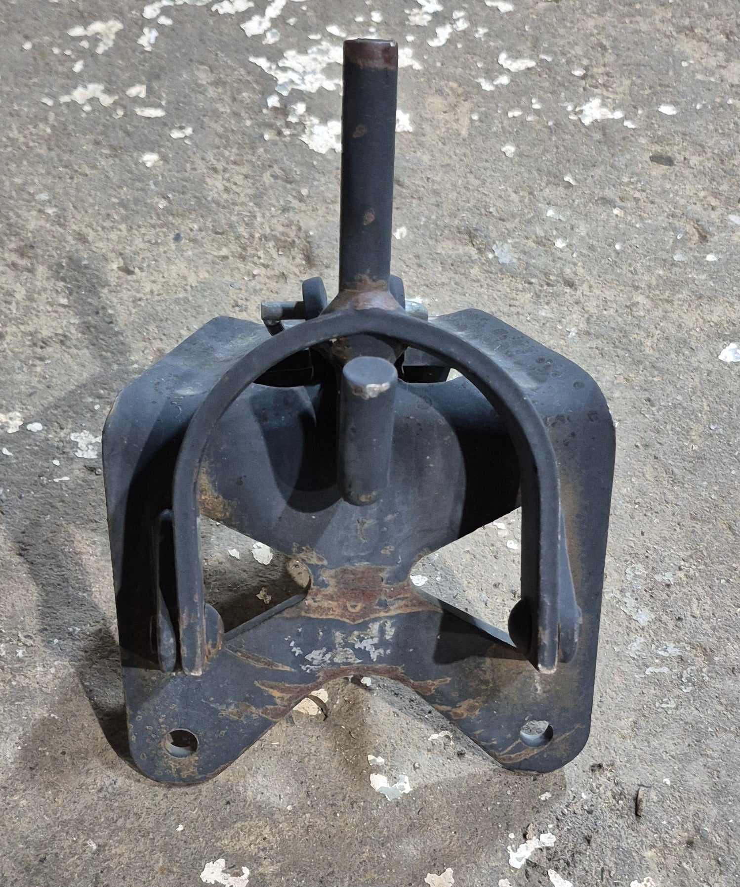 Used Weight Distribution Hitch System - Young Farts RV Parts