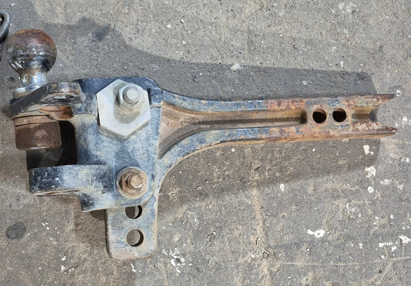 Used Weight Distribution Hitch System - Young Farts RV Parts