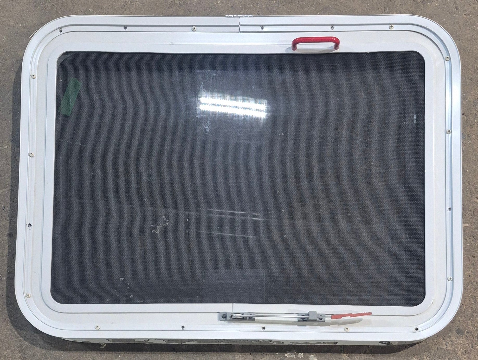 Used White Radius Emergency Opening Window : 29 1/4" W x 21 1/4" H x 1 7/8" D - Young Farts RV Parts