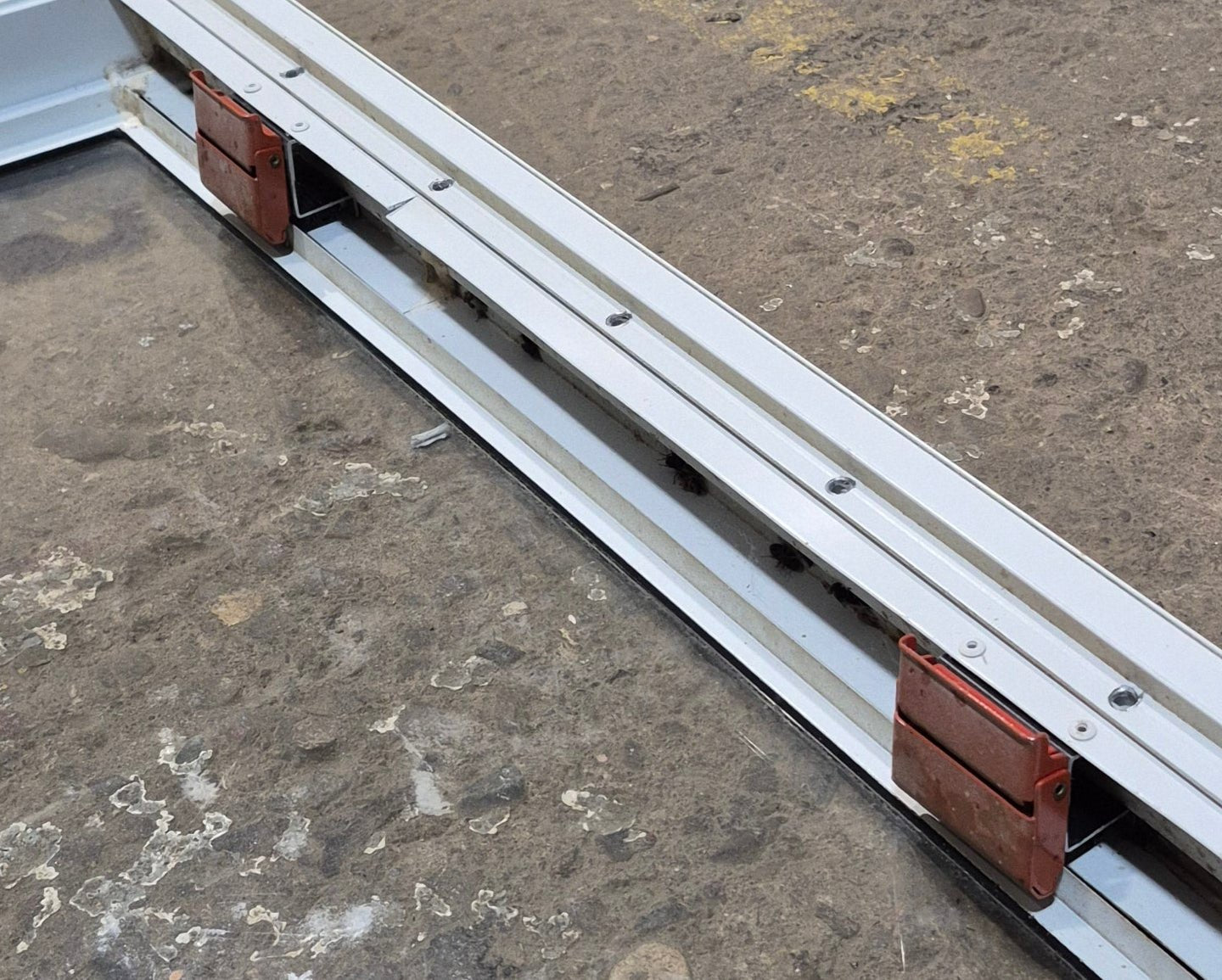 Used White Radius Emergency Opening Window : 47 1/2" W x 21 1/4" H x 2" D - Young Farts RV Parts