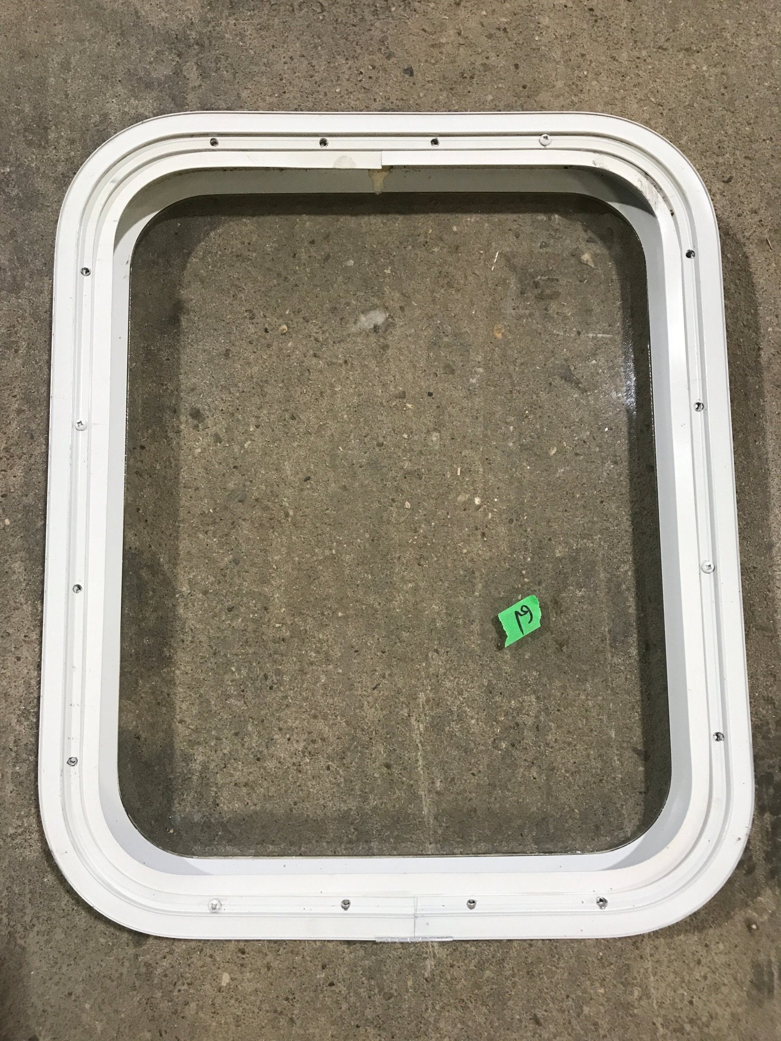 Used White Radius Non Opening Window : 17 1/2" W x 21 1/2" H x 1 1/2" D - Young Farts RV Parts