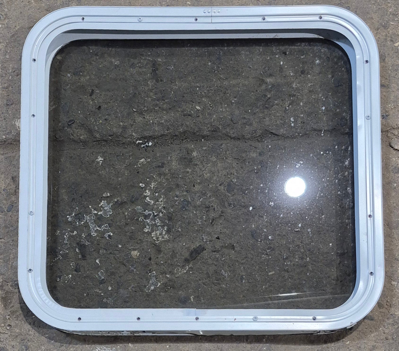 Used White Radius Non Opening Window : 23 1/2" W x 21 1/4" H x 1 7/8" D - Young Farts RV Parts