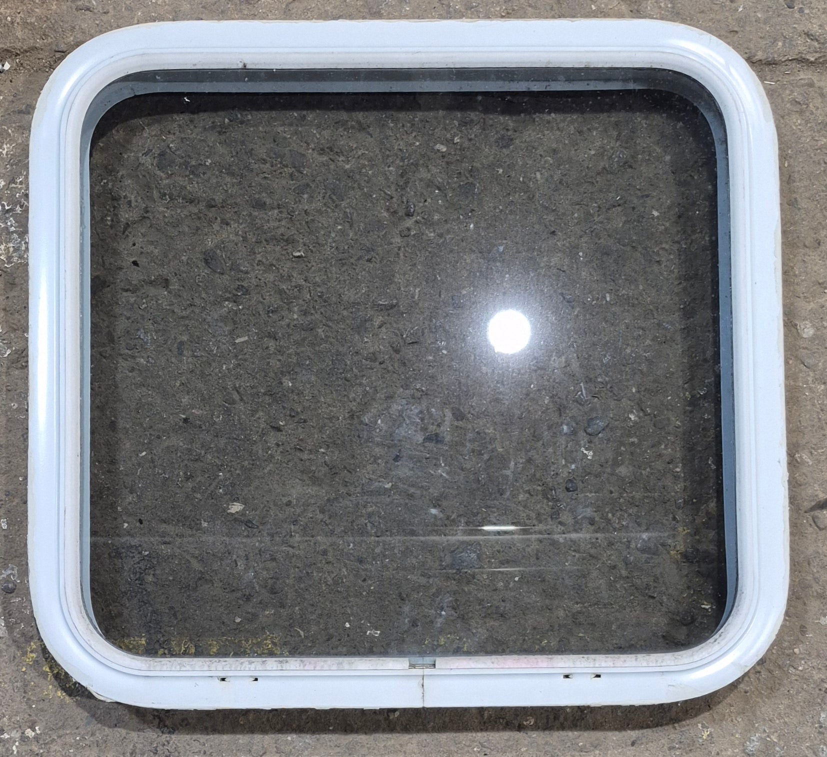 Used White Radius Non Opening Window : 23 1/2" W x 21 1/4" H x 1 7/8" D - Young Farts RV Parts
