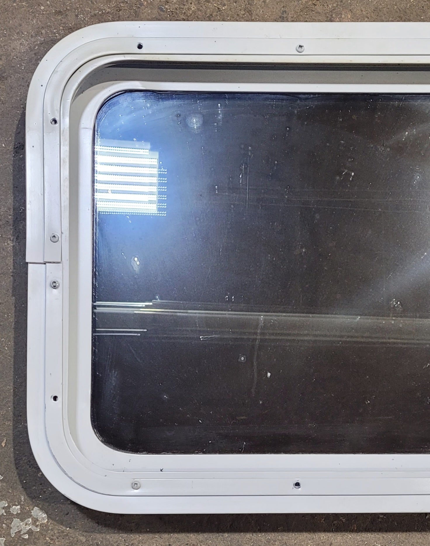 Used White Radius Non Opening Window : 24