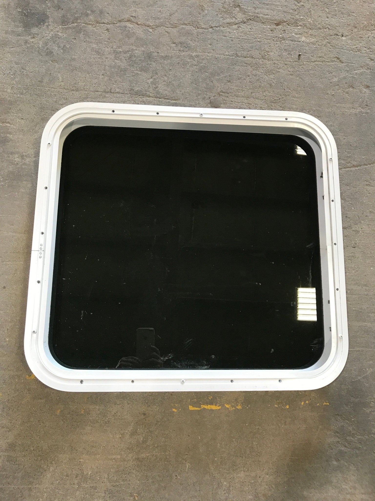 Used White Radius Non Opening Window : 25 1/2