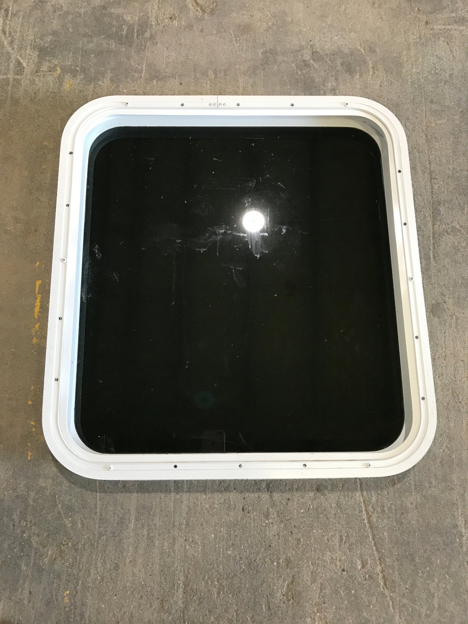 Used White Radius Non Opening Window : 25 1/2