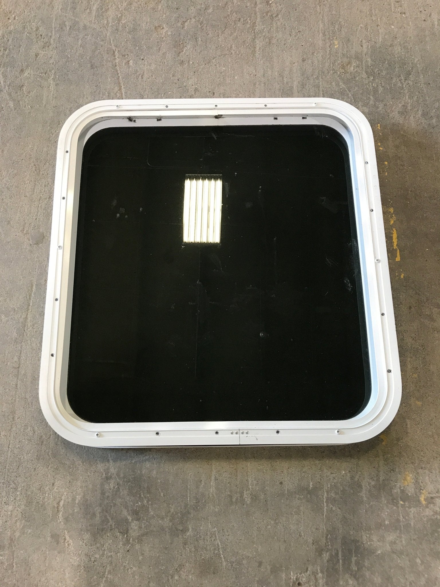 Used White Radius Non Opening Window : 25 1/2