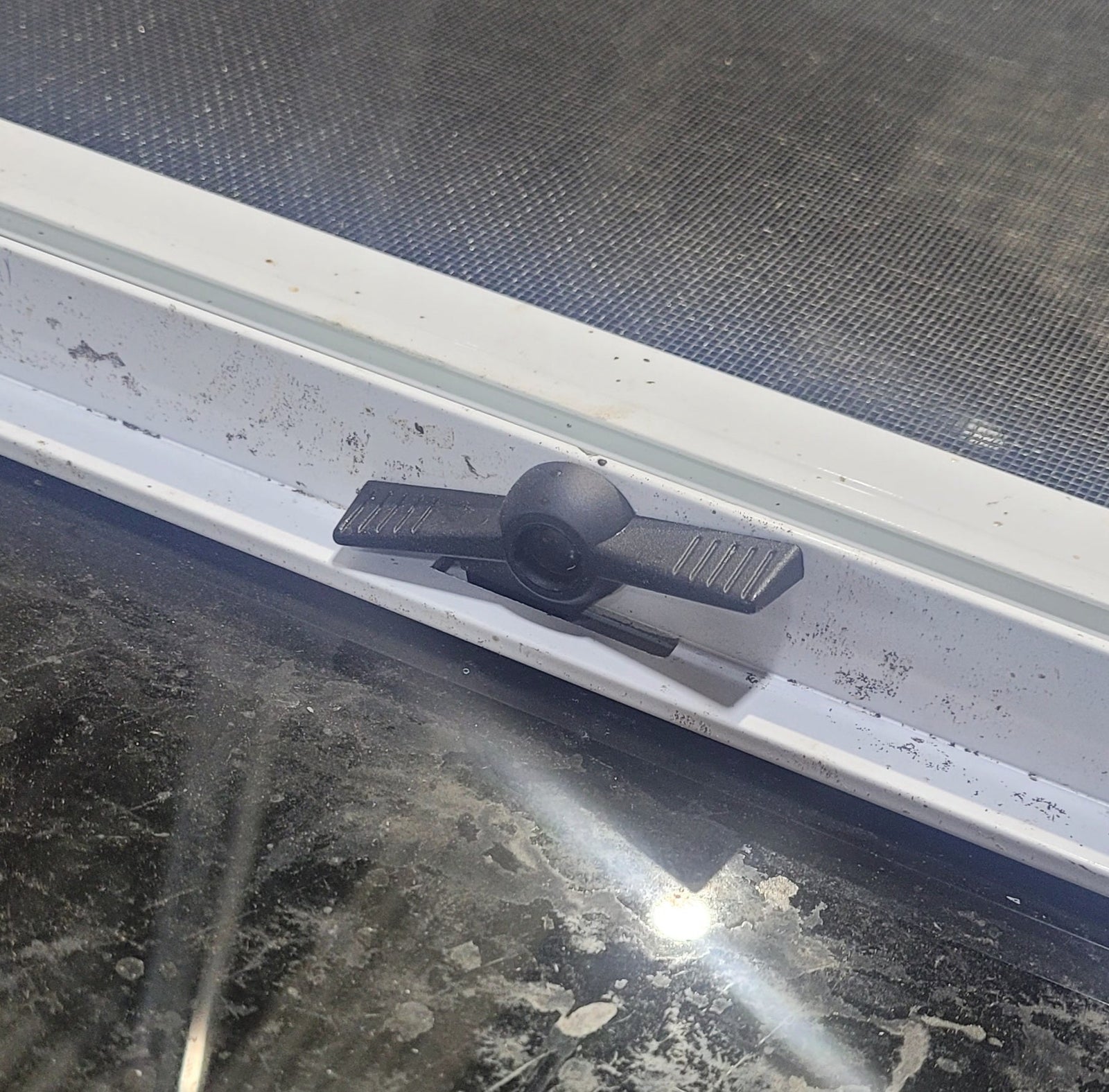 Used White Radius Opening Window : 23 1/2