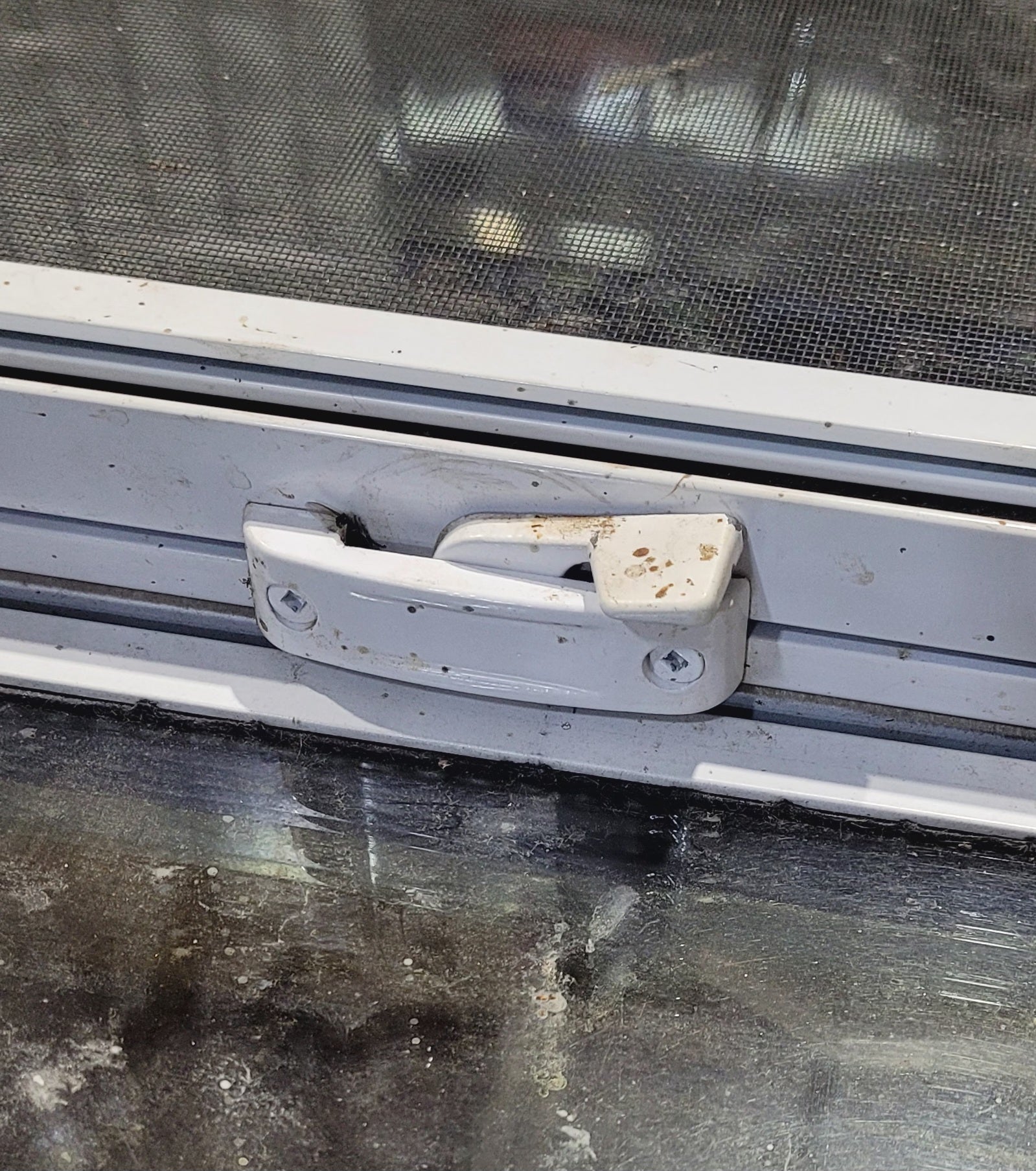 Used White Radius Opening Window : 24" W x 21 1/2" H x 1 7/8" D - Young Farts RV Parts