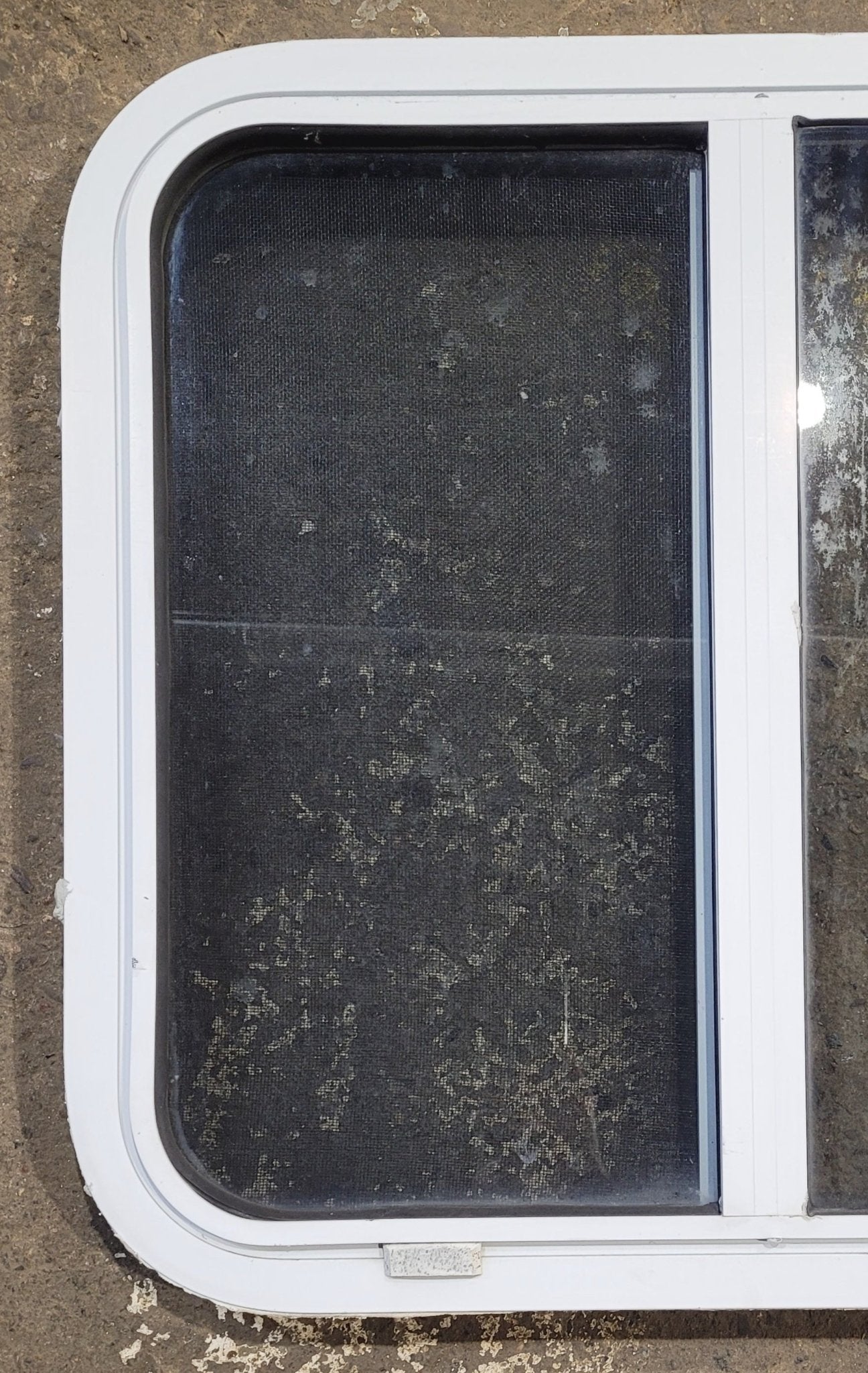 Used White Radius Opening Window : 24