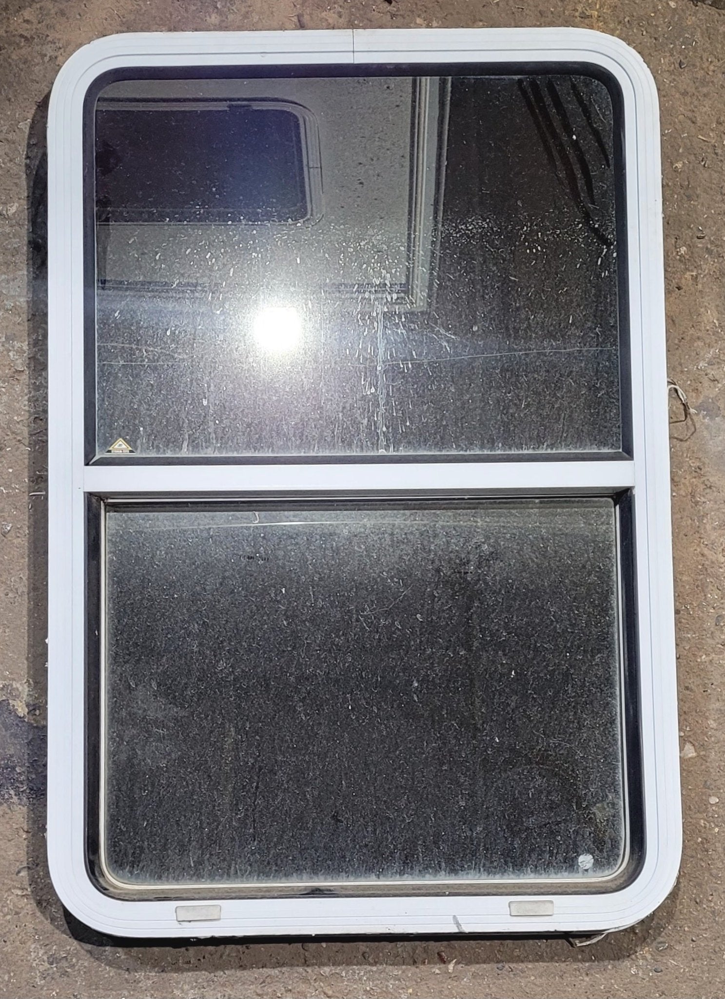 Used White Radius Opening Window : 26
